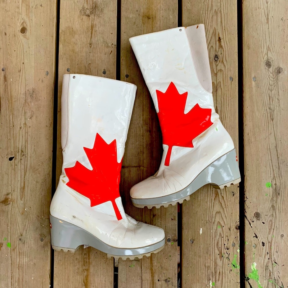Super Canadian Maple Leaf Boots